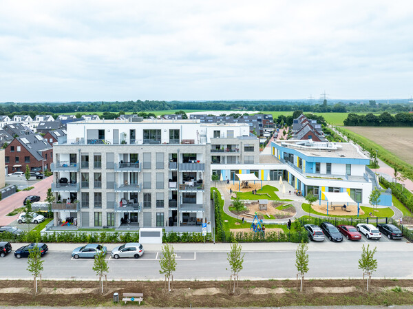 In eines der drei dreigeschossigen Wohngebäude ist im Erdgeschoss eine Kindertagesstätte eingezogen. Fotos: Tim Kögler